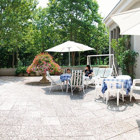 Hotel Olimpic Castel Maggiore Exterior photo