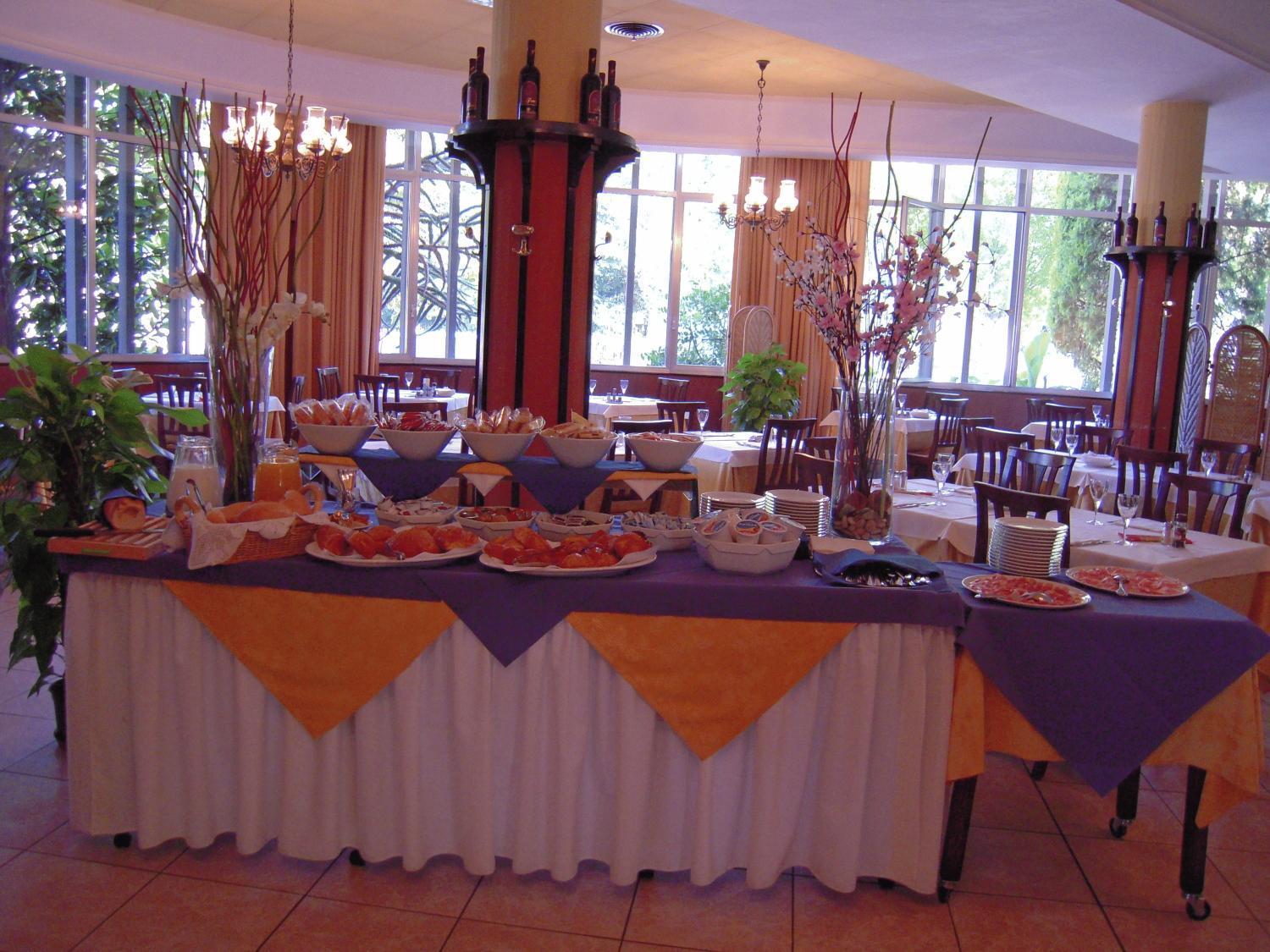 Hotel Olimpic Castel Maggiore Exterior photo